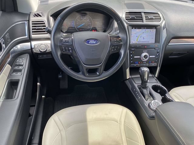 Certified 2019 Ford Explorer Limited w/ Limited Luxury Package AWD/4WD image 13