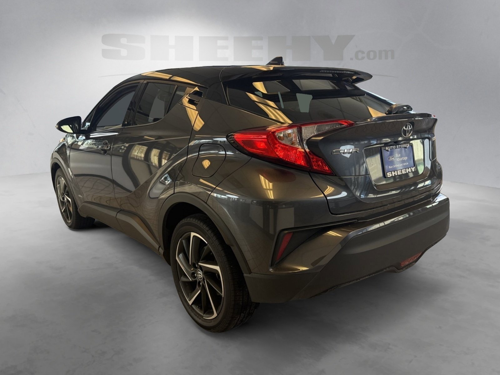 Used 2022 Toyota C-HR Limited image 3