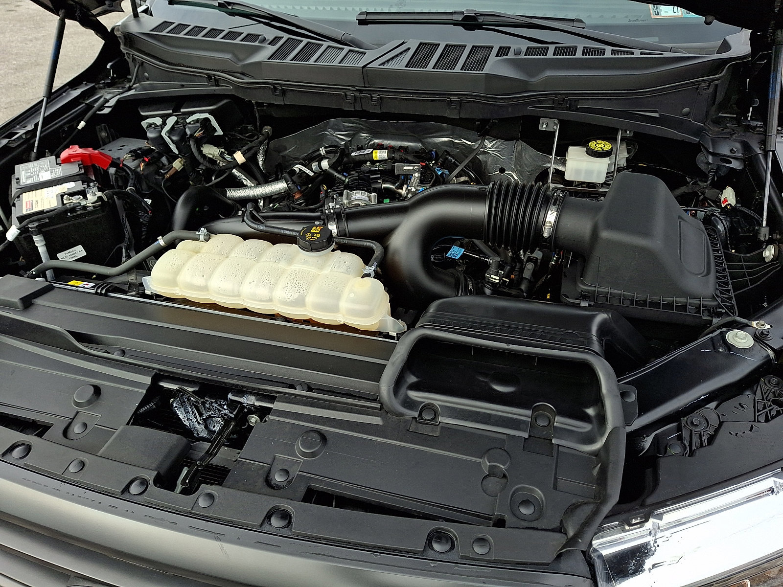 Certified 2023 Ford F150 XLT w/ Equipment Group 302A High image 31