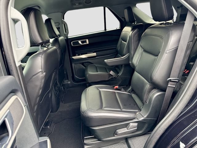 Certified 2023 Ford Explorer XLT w/ Equipment Group 202A AWD/4WD image 31
