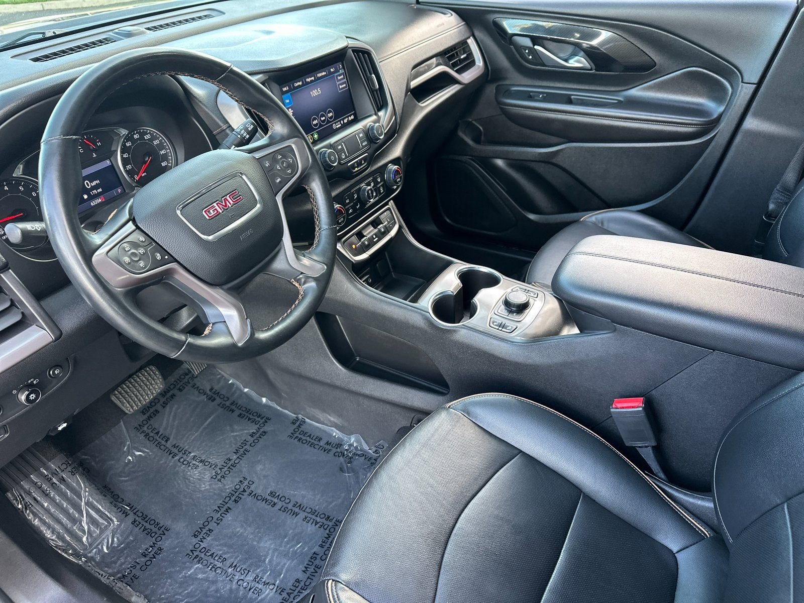 Used 2023 GMC Terrain AT4 image 9