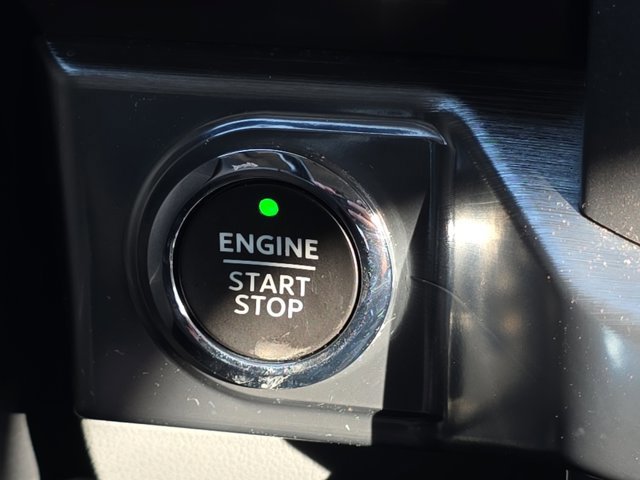 Certified 2021 Ford F150 Lariat w/ Equipment Group 502A High image 24