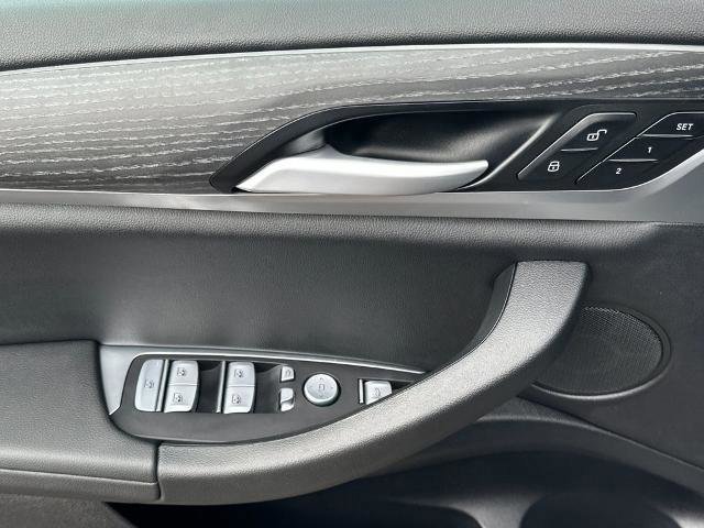 Used 2024 BMW X3 xDrive30i w/ Premium Package AWD/4WD image 10