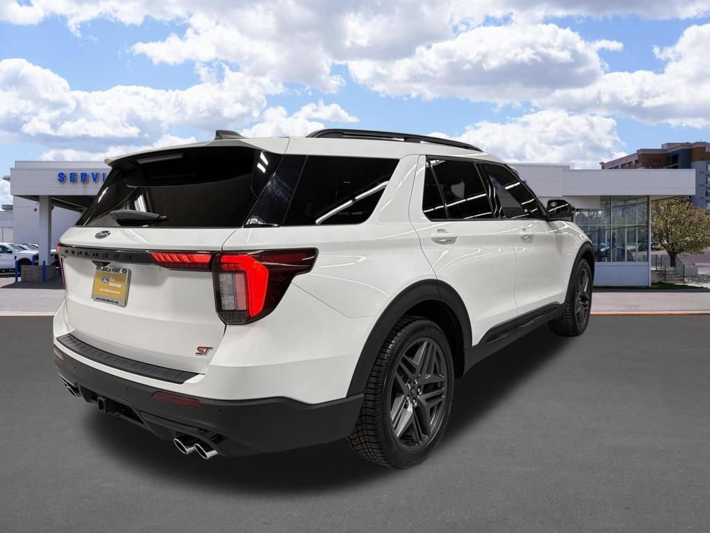 Certified 2025 Ford Explorer ST AWD/4WD image 3