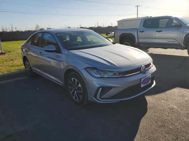 Used 2025 Volkswagen Jetta S image 5