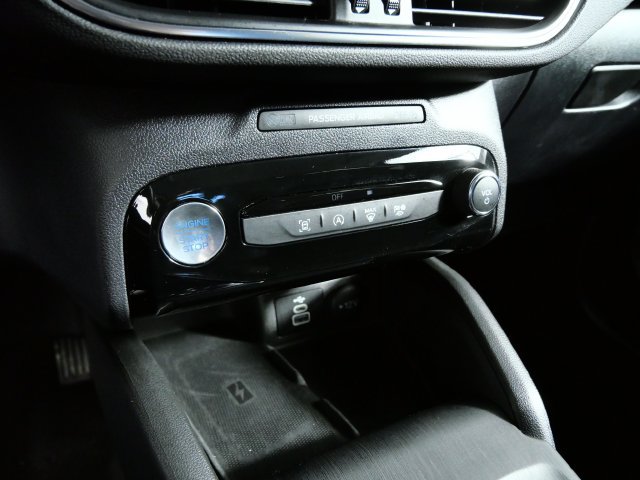 Certified 2025 Ford Escape Platinum AWD/4WD image 21