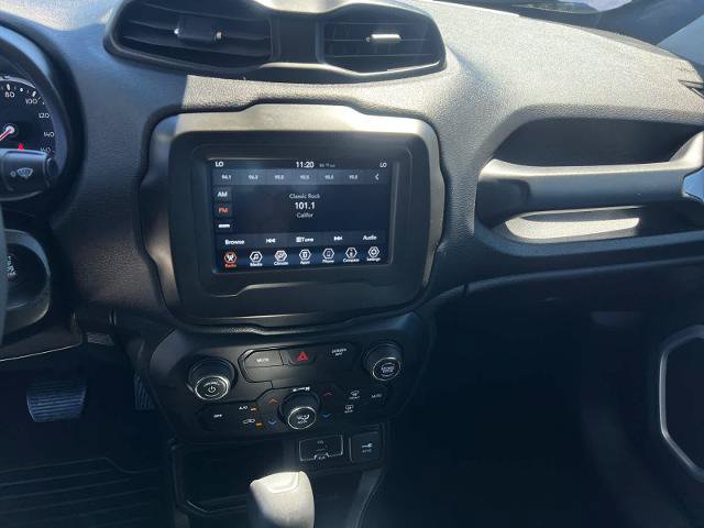Used 2020 Jeep Renegade Latitude FWD image 12