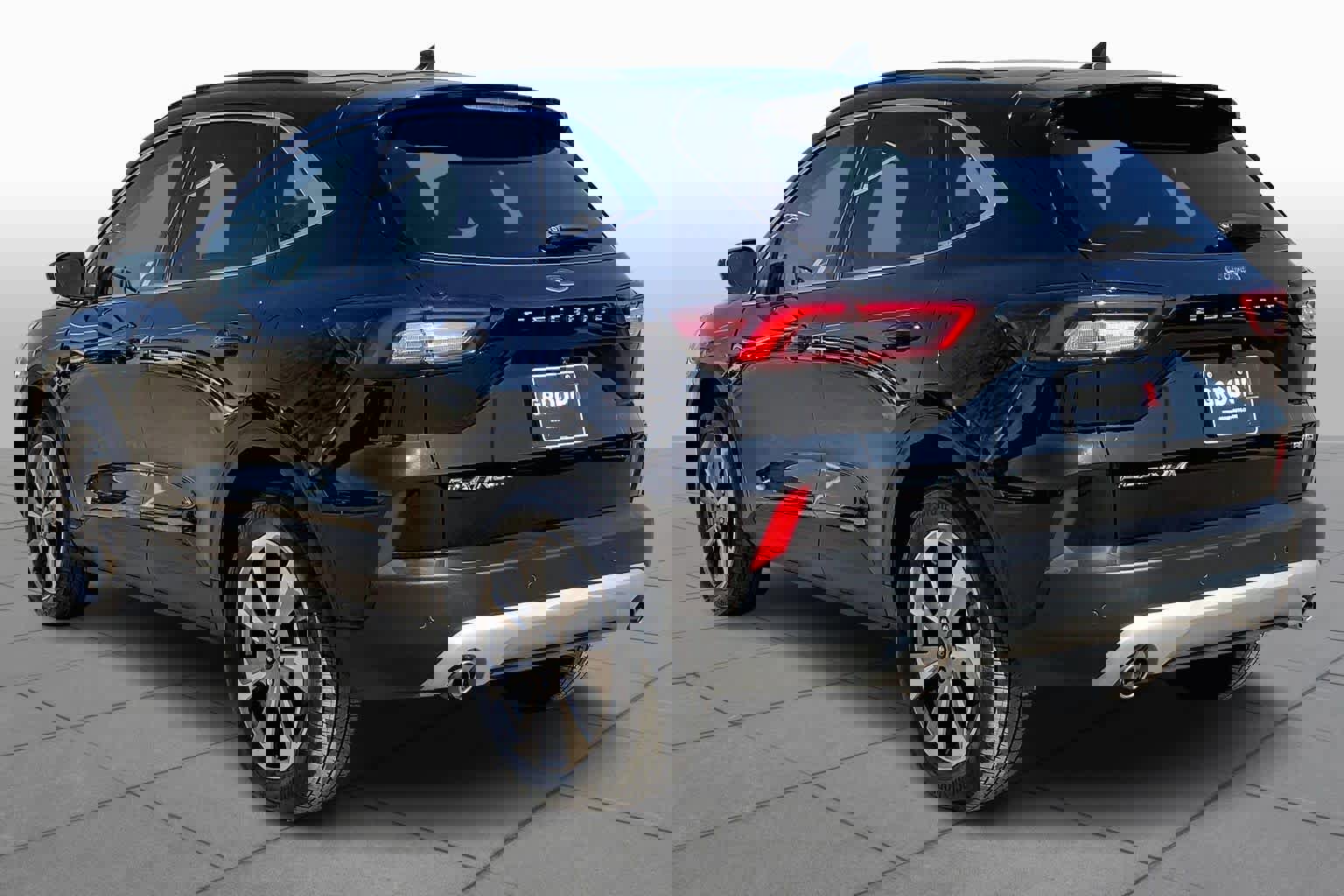 Certified 2025 Ford Escape Platinum image 4