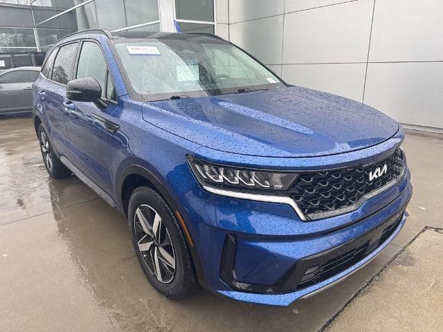 Used 2022 Kia Sorento EX w/ Panoramic Sunroof Package