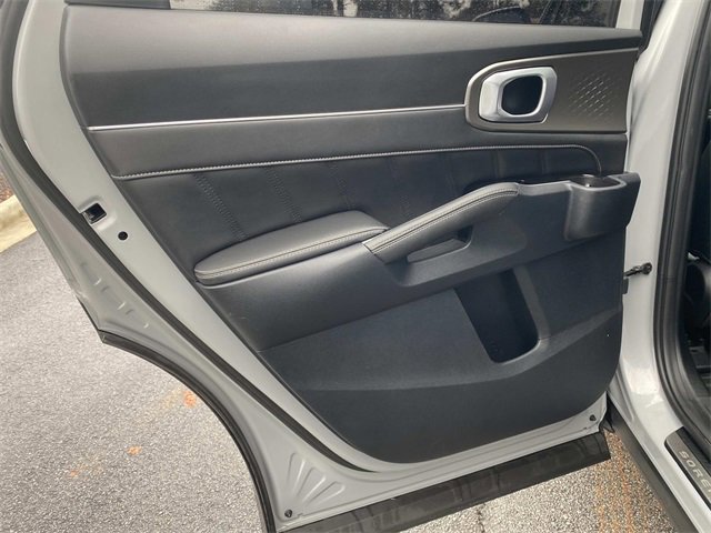 Used 2023 Kia Sorento SX image 13