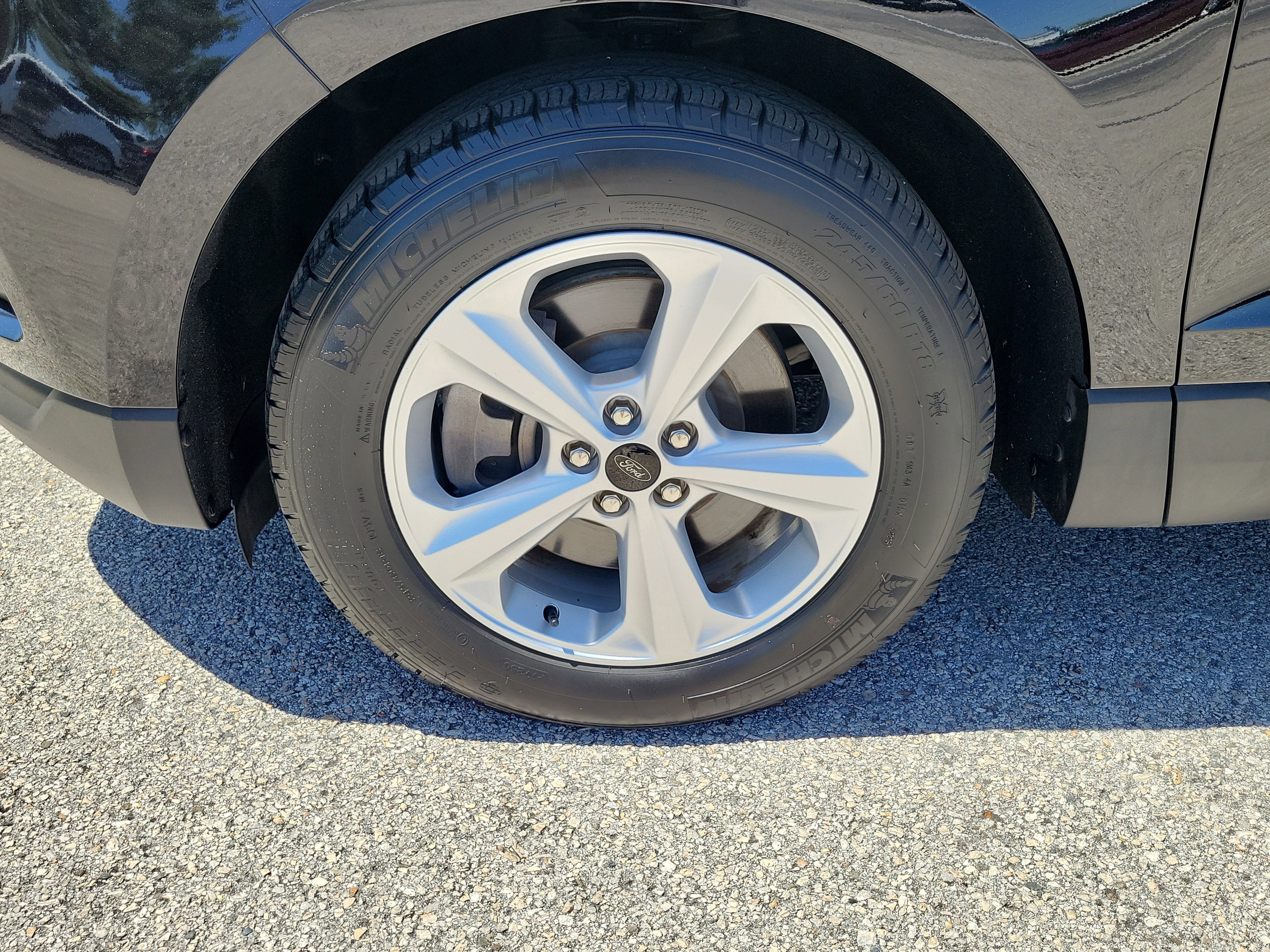 Certified 2024 Ford Edge SE image 9