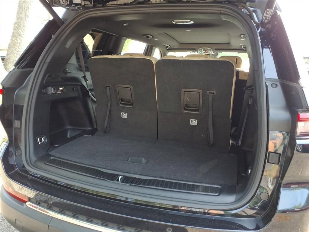 Used 2023 Jeep Grand Cherokee L Limited AWD/4WD image 14