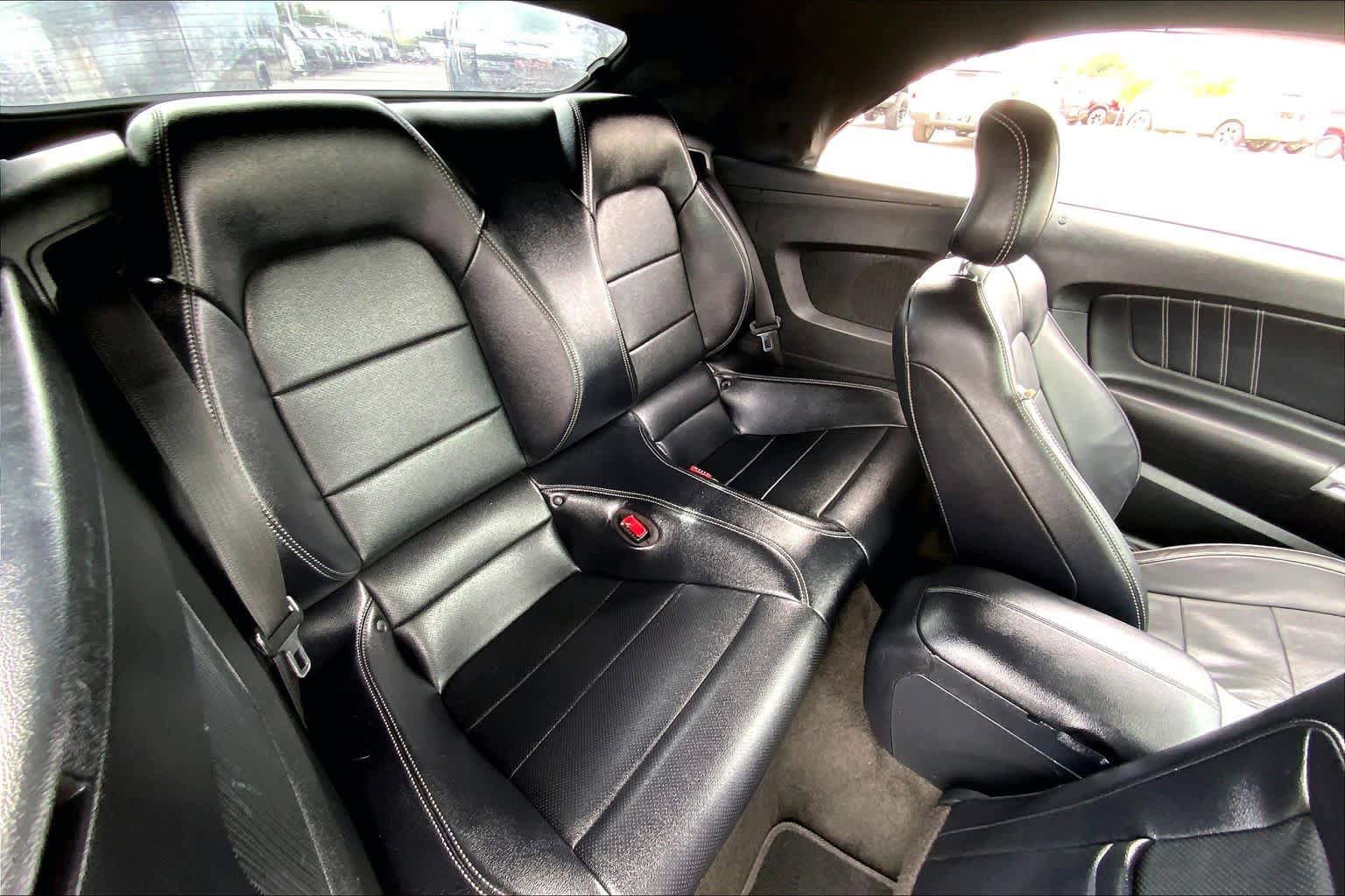 Certified 2017 Ford Mustang Premium RWD image 15