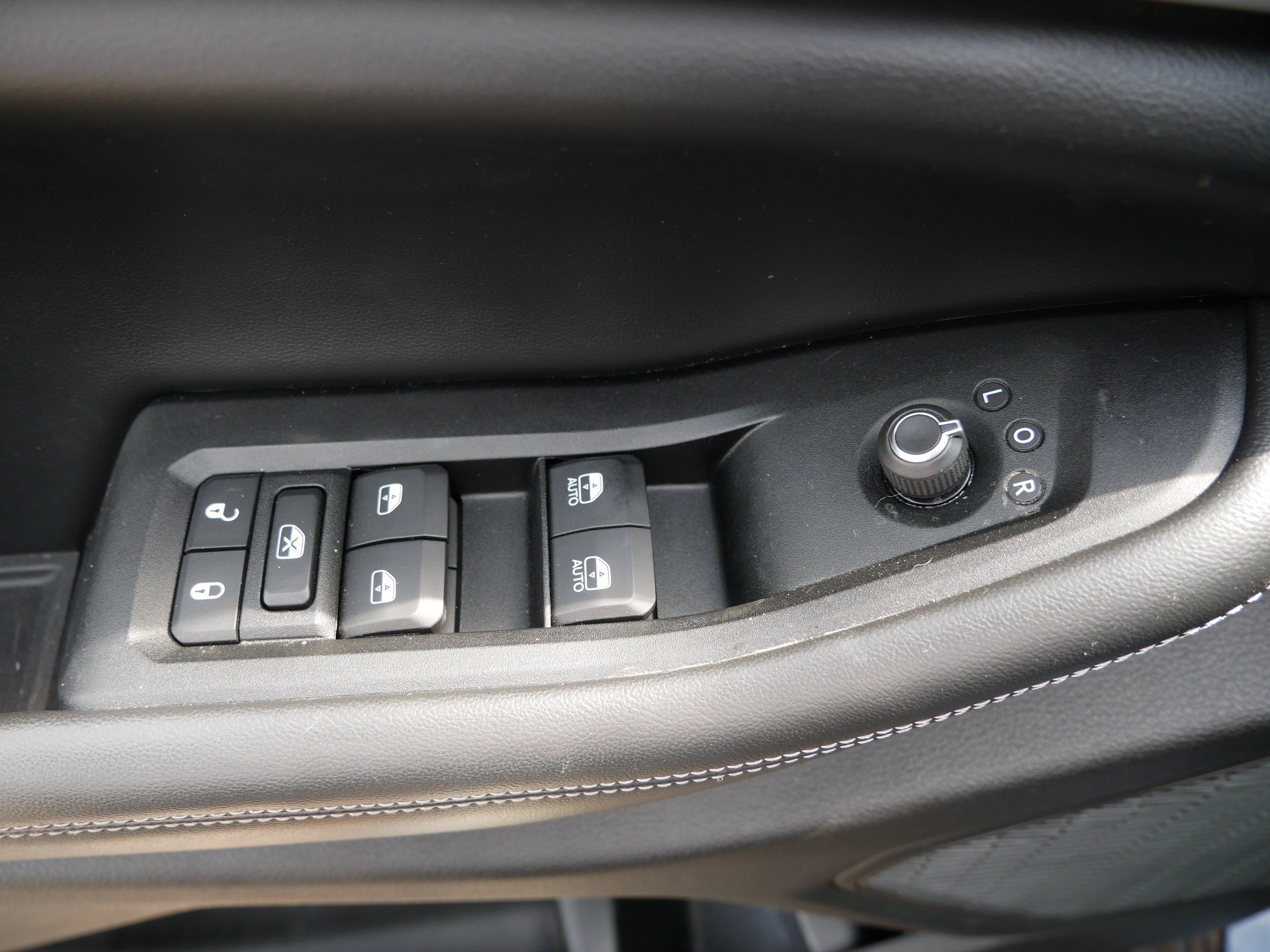 Used 2023 Jeep Grand Cherokee L Limited AWD/4WD image 20