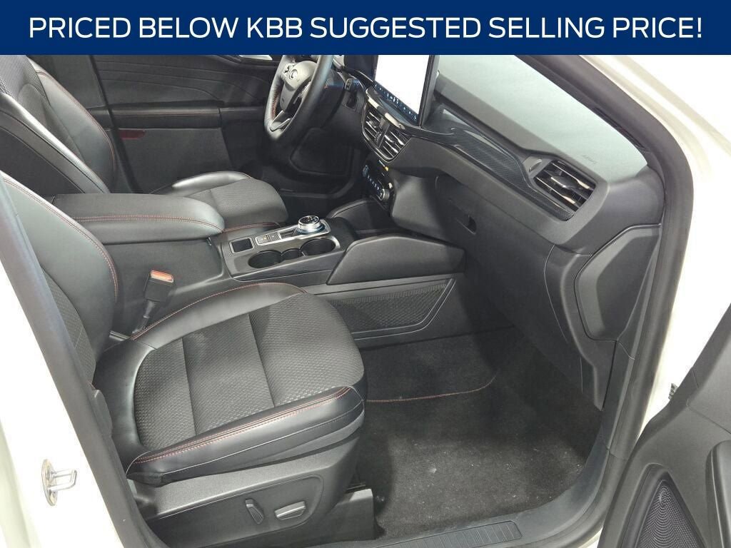 Certified 2023 Ford Escape ST-Line Elite image 9