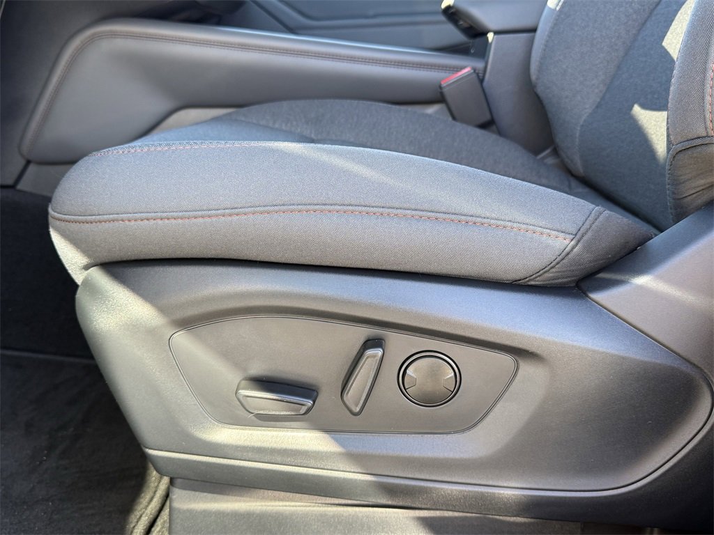 Certified 2025 Ford Explorer Active image 13