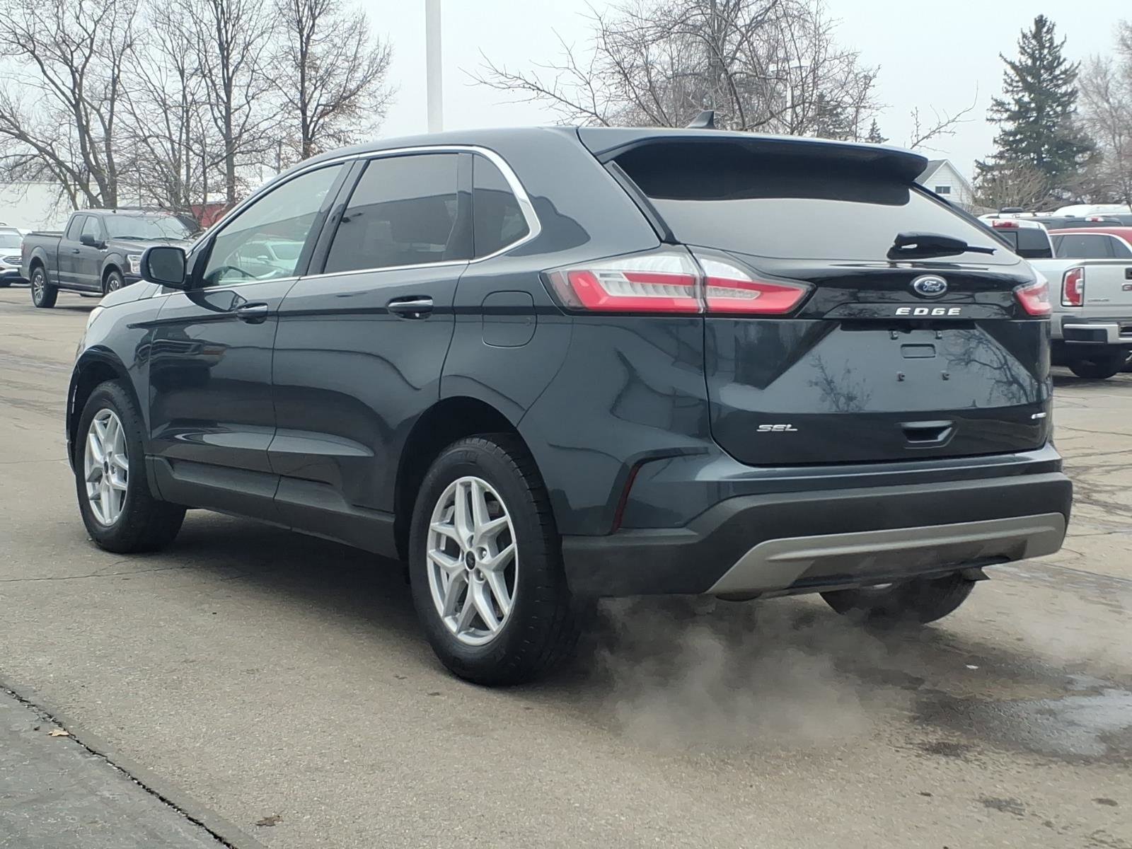 Certified 2023 Ford Edge SEL w/ Convenience Package image 2