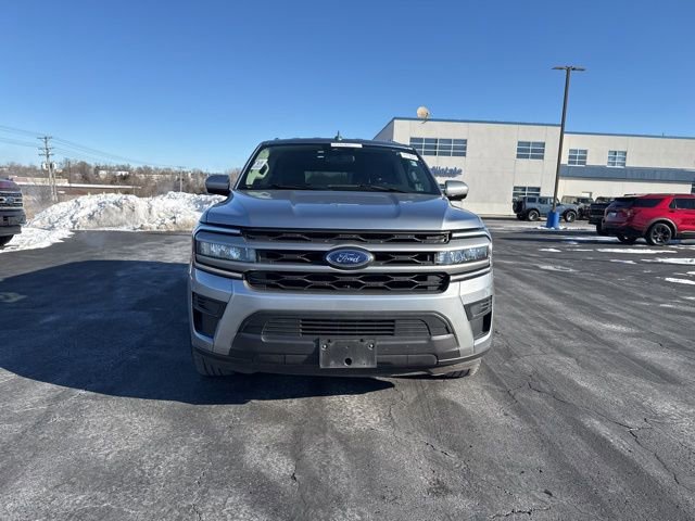 Certified 2024 Ford Expedition Max XLT image 2