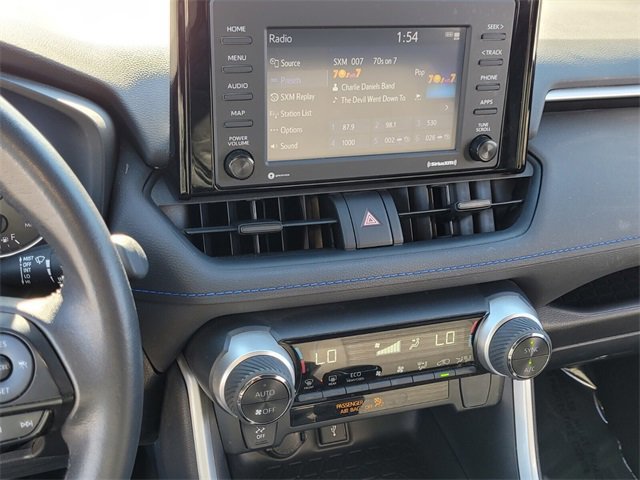 Used 2022 Toyota RAV4 SE image 18