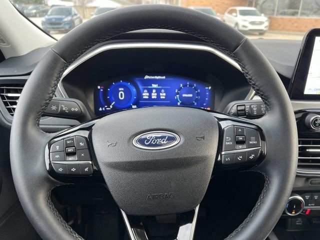 Certified 2022 Ford Escape Titanium w/ Class II Trailer Tow Package image 21