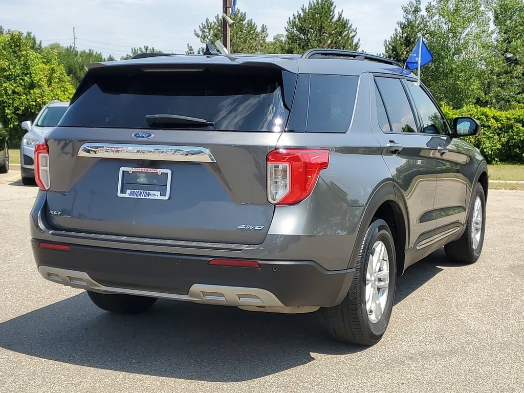 Certified 2024 Ford Explorer XLT w/ Equipment Group 202A AWD/4WD image 4