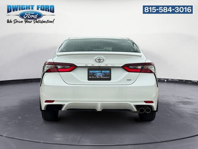 Used 2023 Toyota Camry SE FWD image 4
