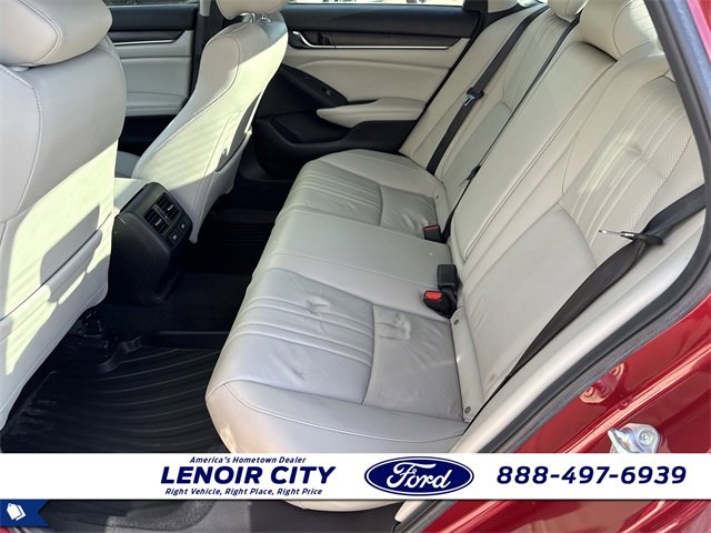 Used 2022 Honda Accord Touring image 11
