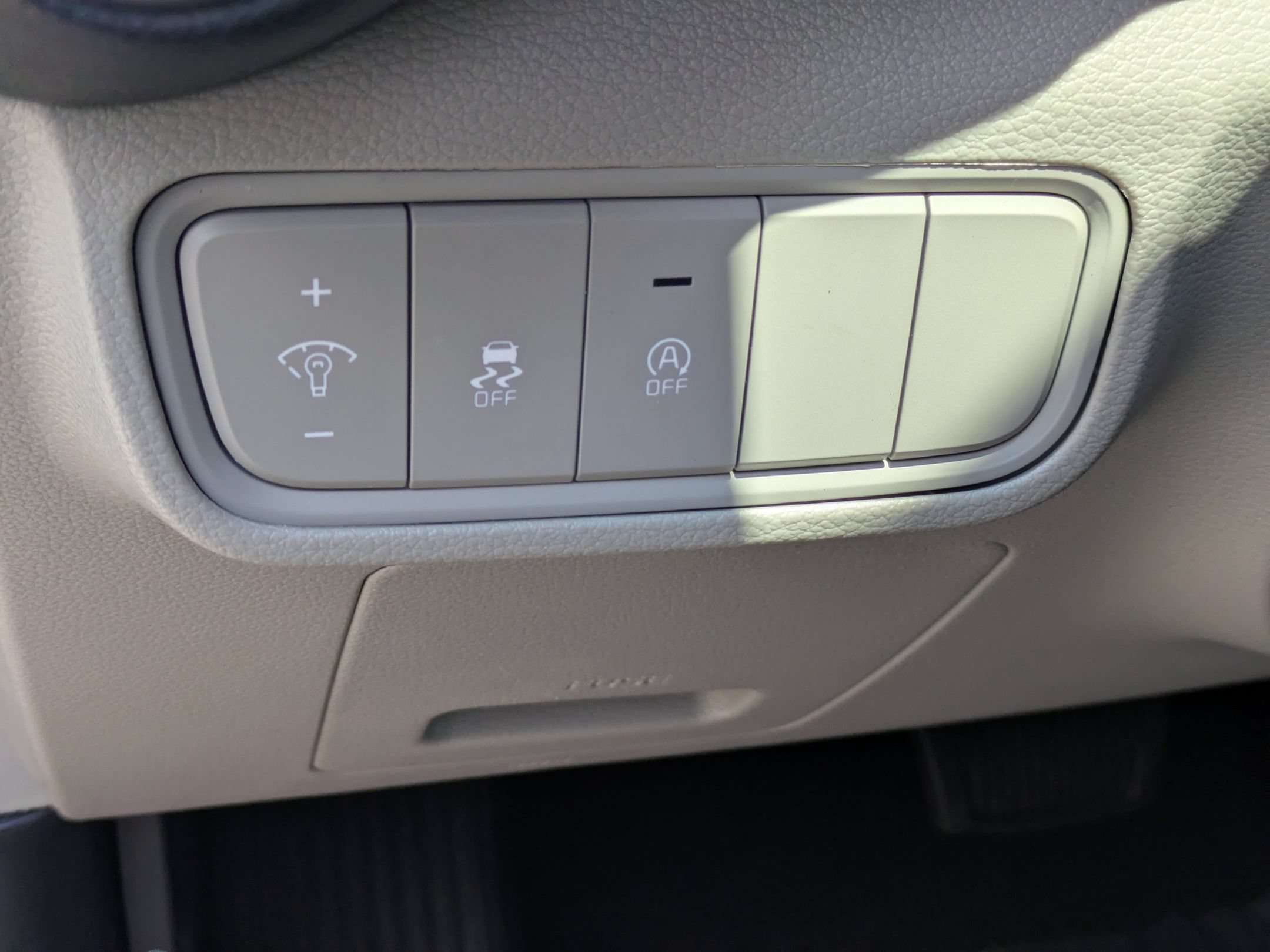 Used 2025 Kia Soul LX FWD image 13