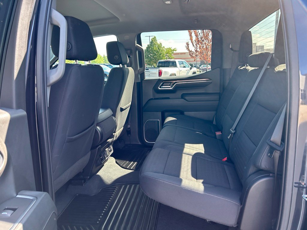 Used 2023 Chevrolet Silverado 1500 LT AWD/4WD image 26