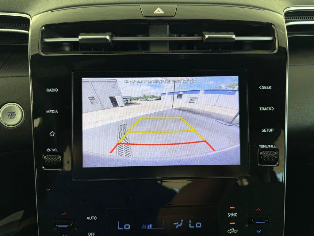 Used 2022 Hyundai Santa Cruz SEL Premium w/ Cargo Package AWD/4WD image 7