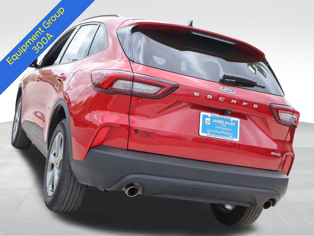 Certified 2025 Ford Escape ST-Line AWD/4WD image 4