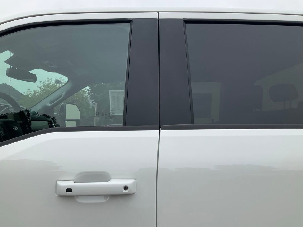Certified 2025 Ford F350 Lariat w/ Black Appearance Package image 40