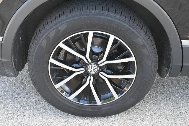 Used 2021 Volkswagen Tiguan SE image 15