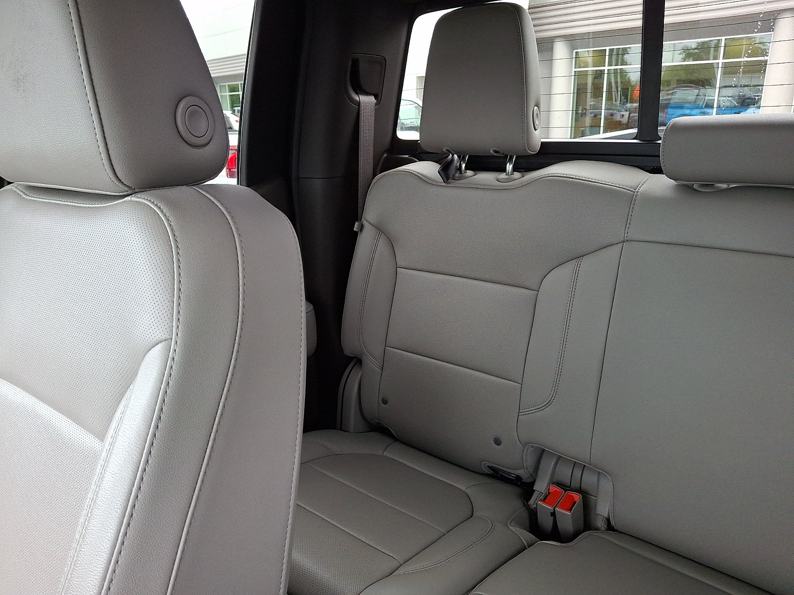 Used 2019 GMC Sierra 1500 SLT w/ SLT Premium Package RWD image 17