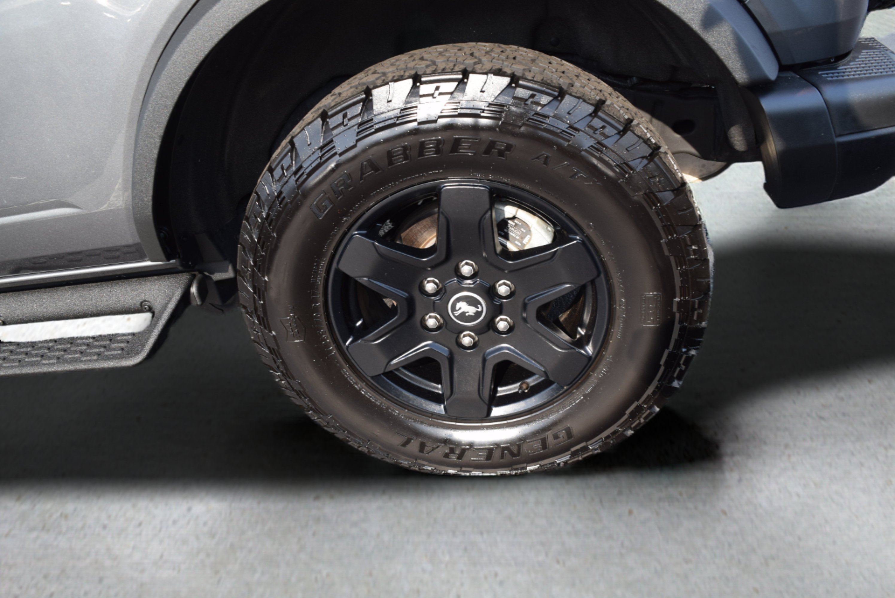 Certified 2024 Ford Bronco Black Diamond AWD/4WD image 7