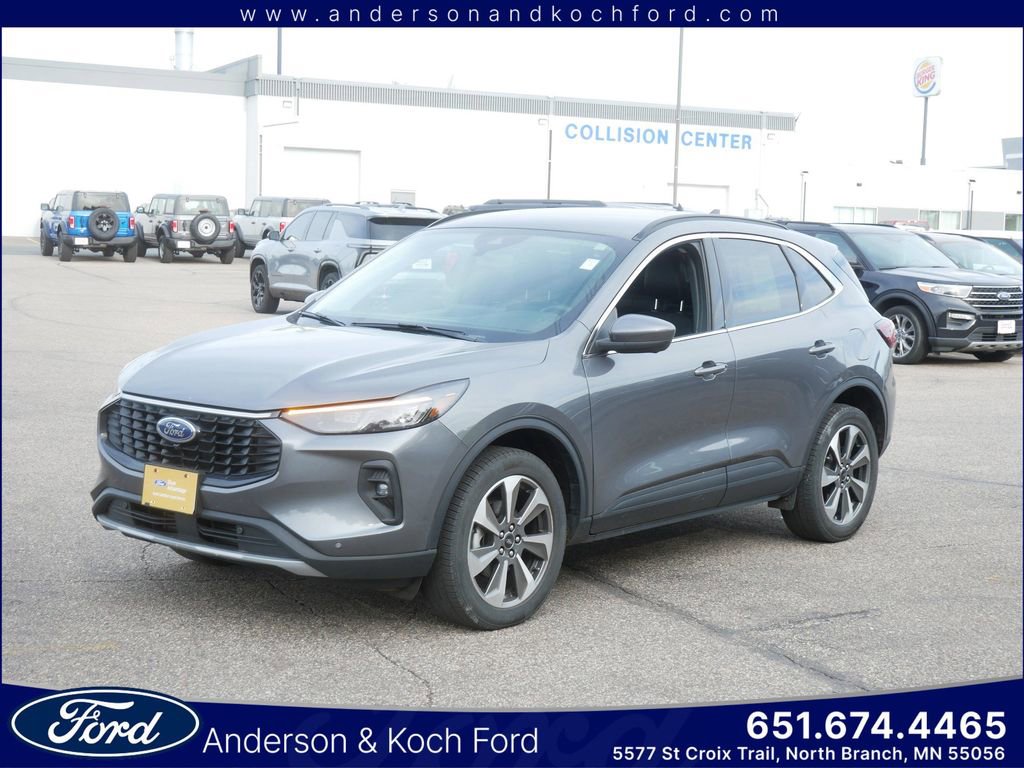 Certified 2024 Ford Escape Platinum AWD/4WD image 1
