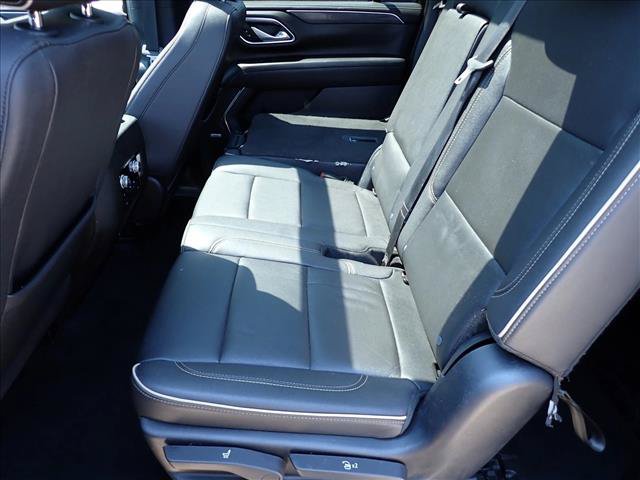 Used 2023 GMC Yukon XL SLT w/ SLT Luxury Package AWD/4WD image 11
