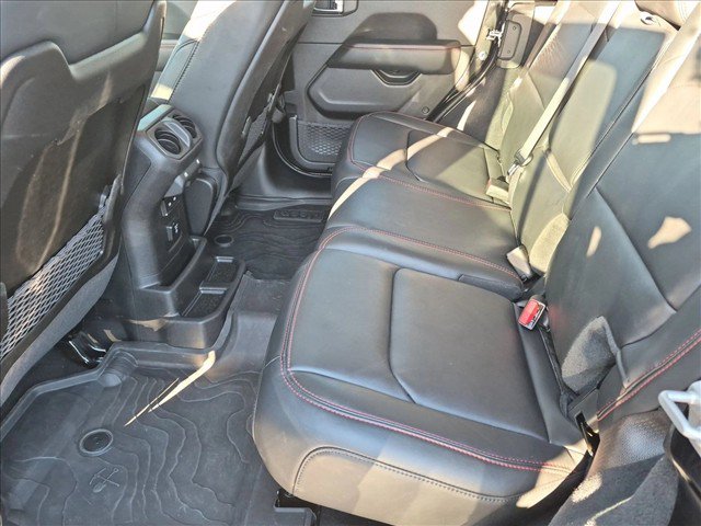 Used 2026 Jeep Wrangler Unlimited Rubicon AWD/4WD image 18