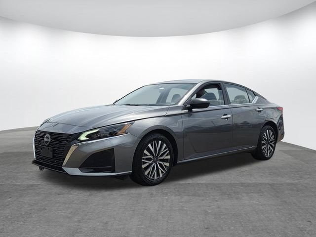Used 2025 Nissan Altima 2.5 SV FWD image 6