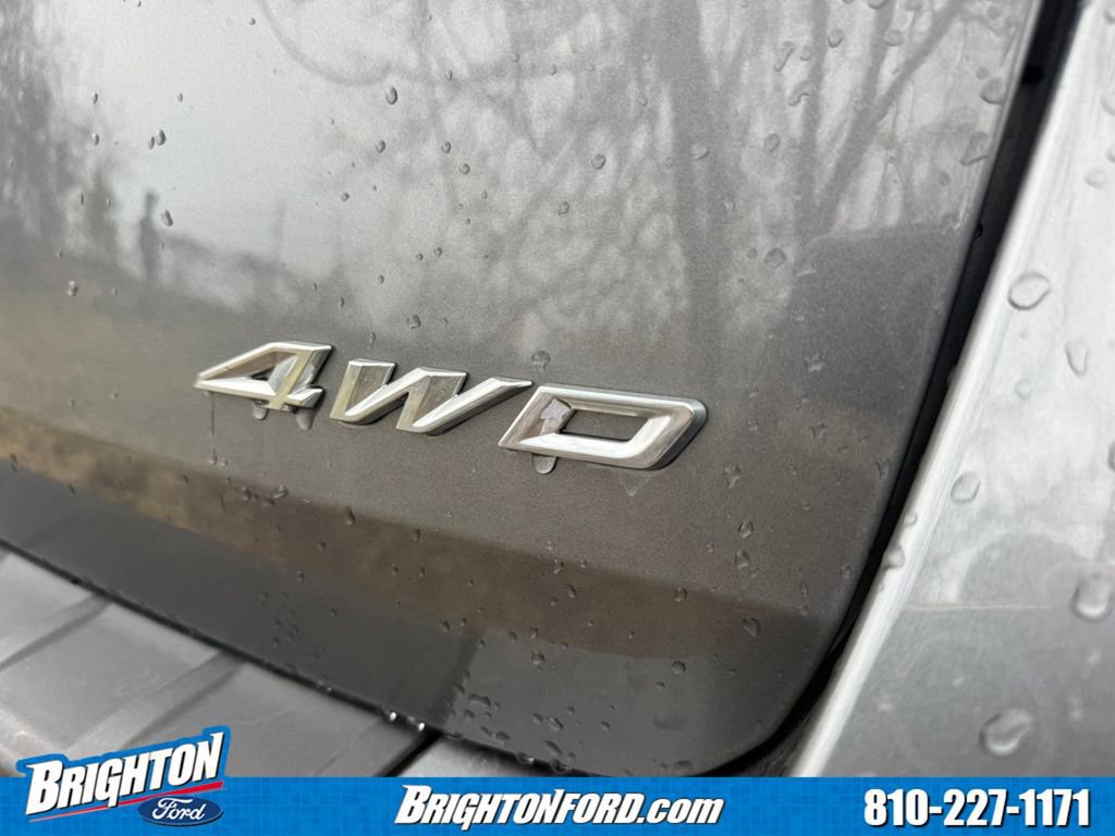 Certified 2024 Ford Explorer XLT image 11