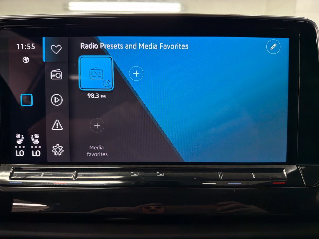 Used 2025 Volkswagen Atlas SE FWD image 24