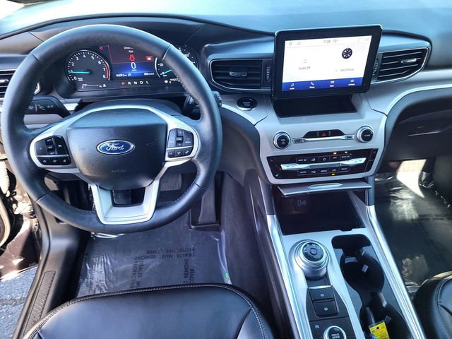 Certified 2023 Ford Explorer XLT w/ Equipment Group 202A AWD/4WD image 9