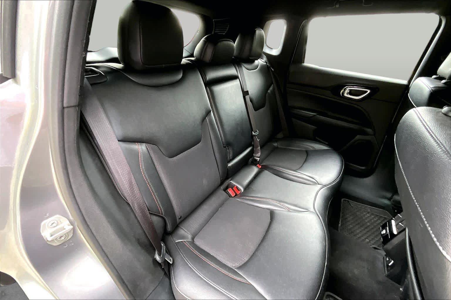 Used 2024 Jeep Compass Trailhawk AWD/4WD image 20
