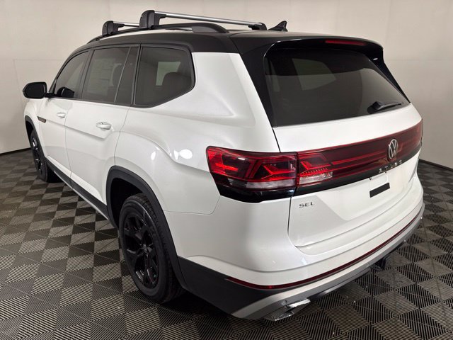 Used 2024 Volkswagen Atlas Peak Edition SEL AWD/4WD image 6