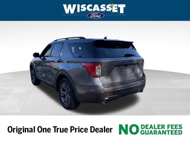 Certified 2022 Ford Explorer XLT w/ Equipment Group 202A image 26