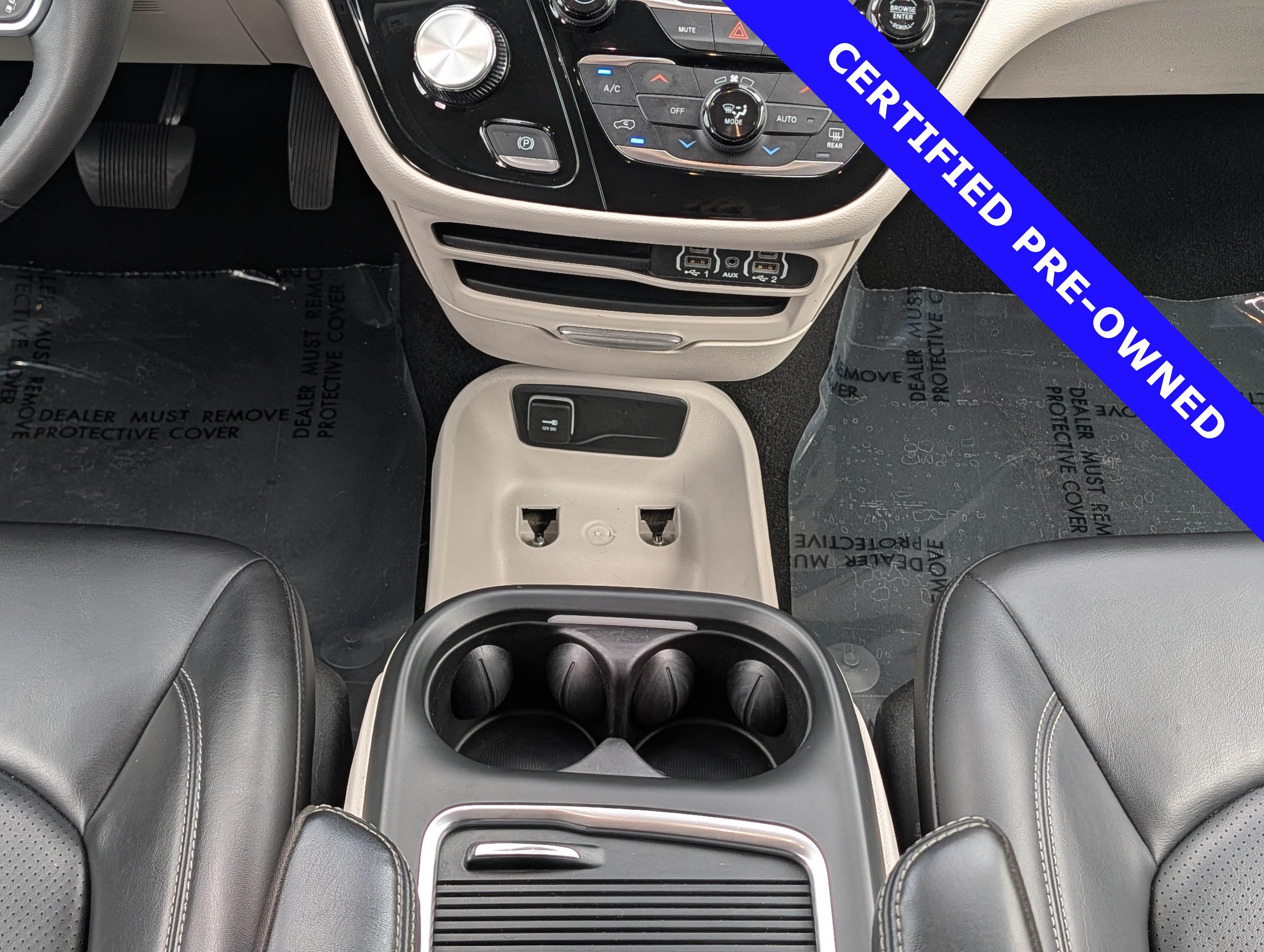 Used 2023 Chrysler Pacifica Touring-L FWD image 22