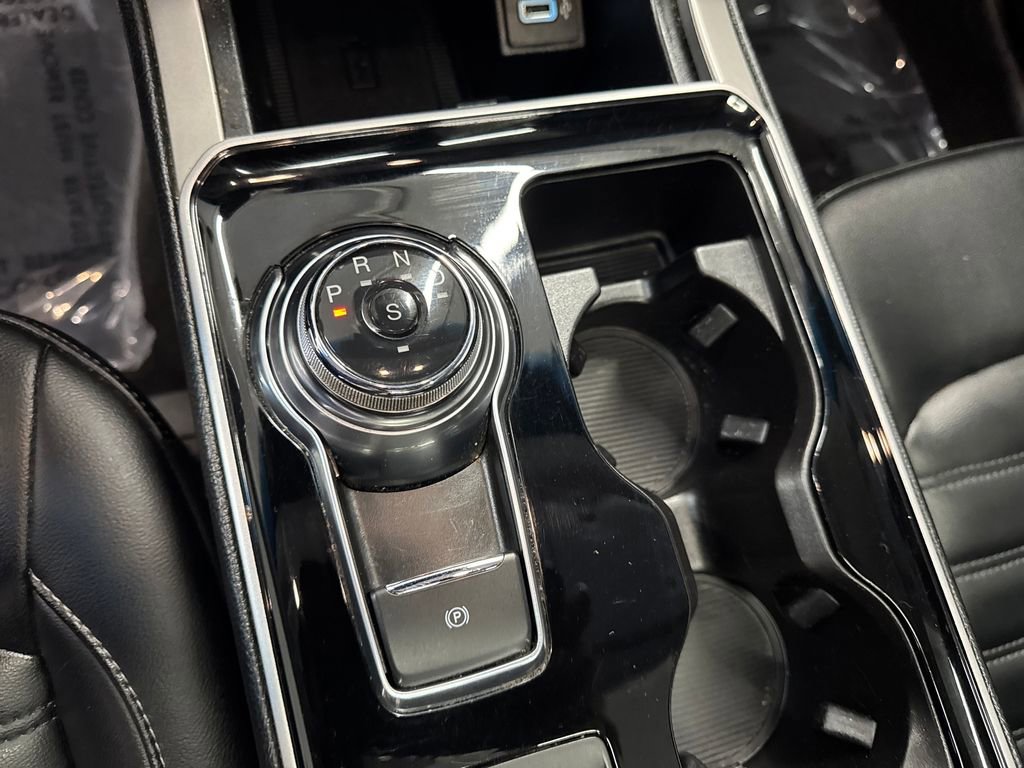 Certified 2019 Ford Edge SEL w/ Equipment Group 201A AWD/4WD image 24