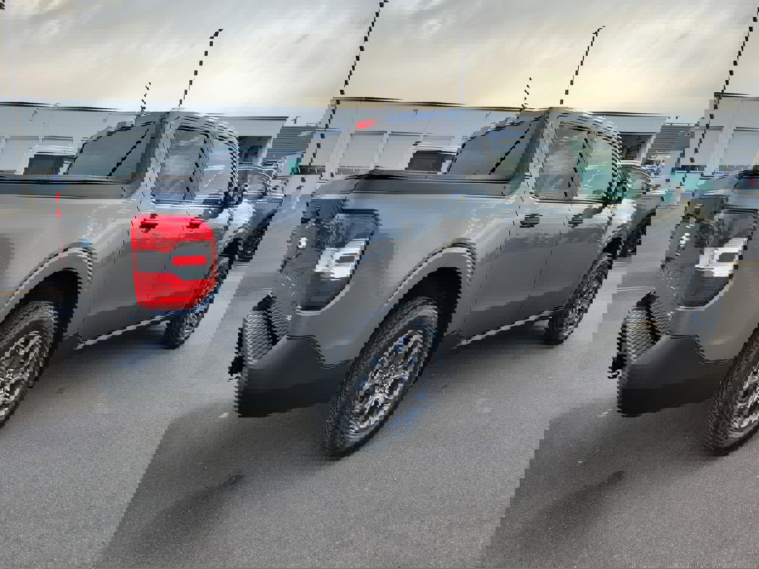 Certified 2023 Ford Maverick XLT w/ Equipment Group 300A Standard image 4