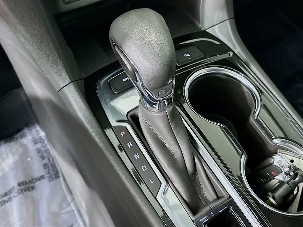 Used 2024 Chevrolet Equinox Premier AWD/4WD image 19