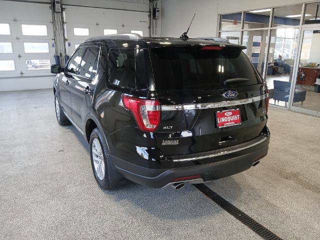 Certified 2018 Ford Explorer XLT w/ Equipment Group 201A image 3